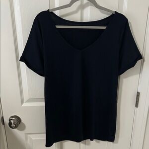 Source Unknown Women’s Black Short Sleeve V-Neck Top, Size L, NWOT